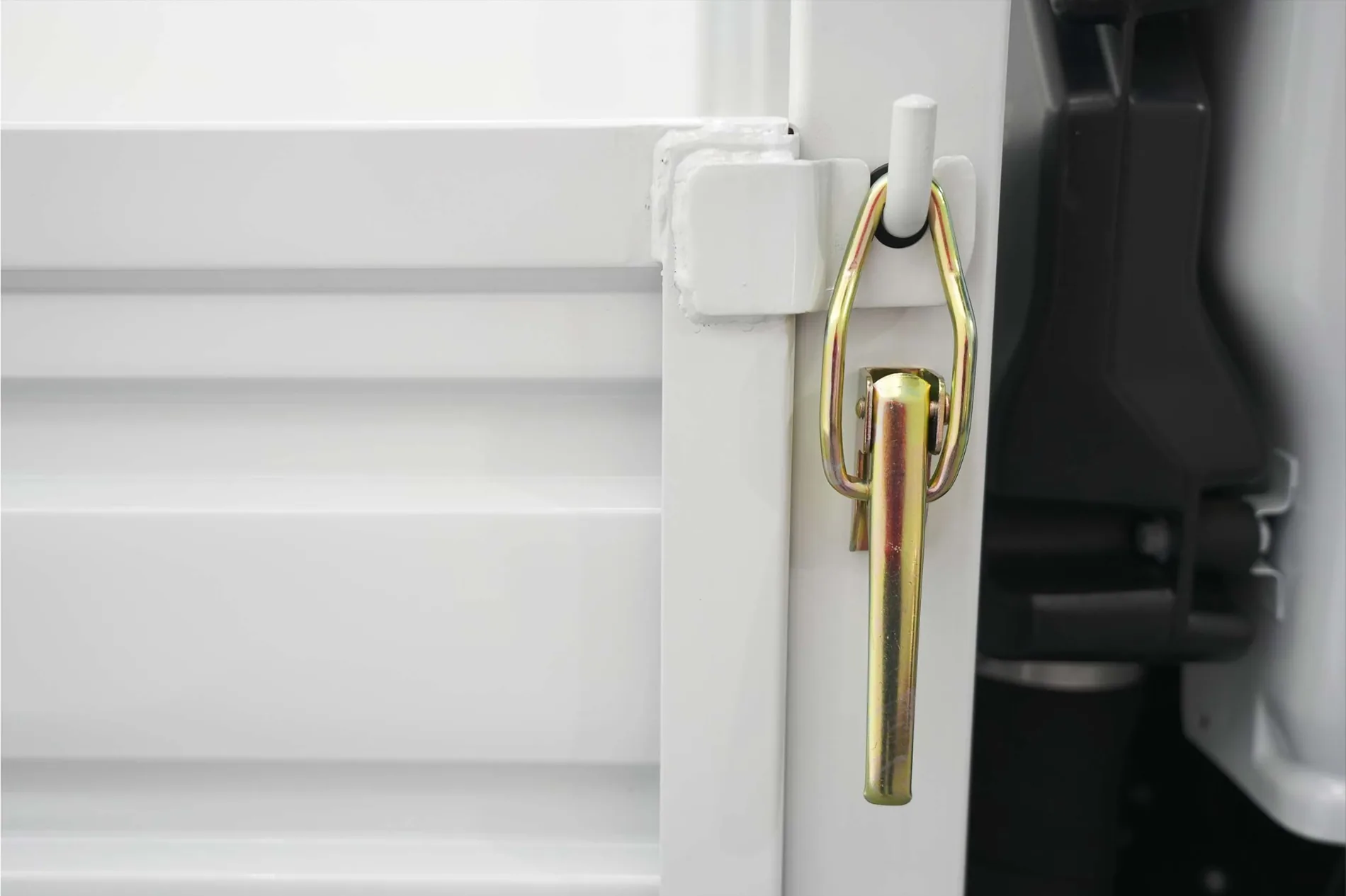 Detalle de cierre del cajón MAXUS S80