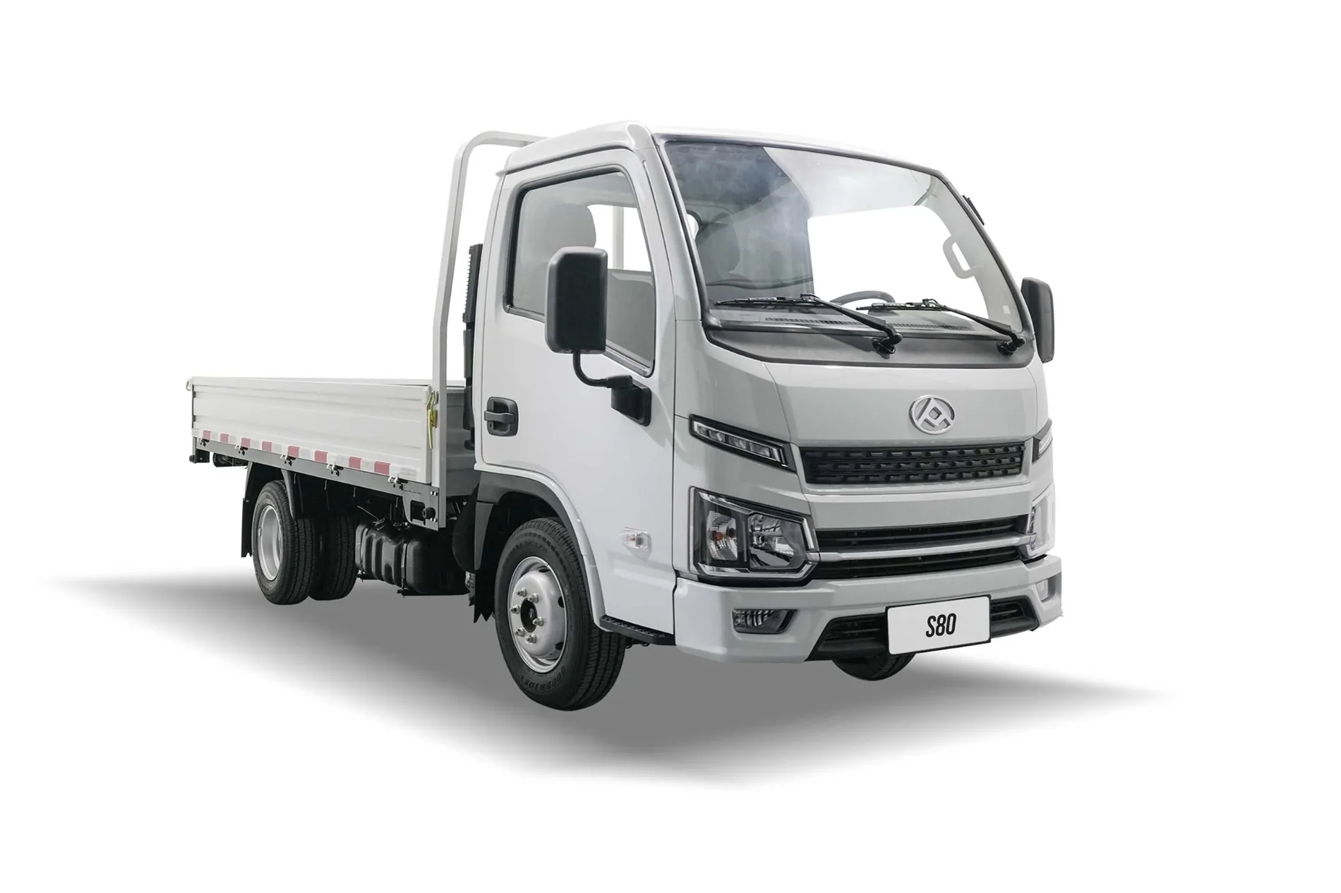 MAXUS S80 vista frontal derecha